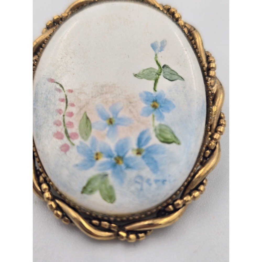 Vintage Hand Painted Floral Brooch Pin Pendant Gold Tone Blue Flowers Signed - Picture 4 of 6